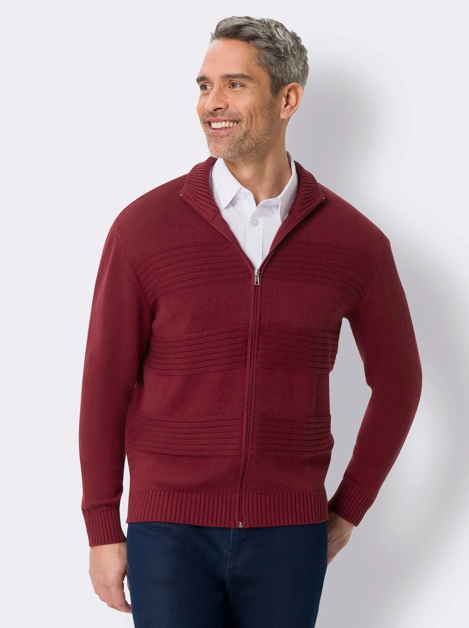 Strickjacke mit Rippenmuster
