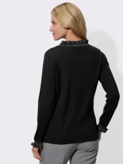 Strickjacke mit Rüschen