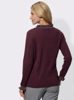Strickjacke mit Rüschen