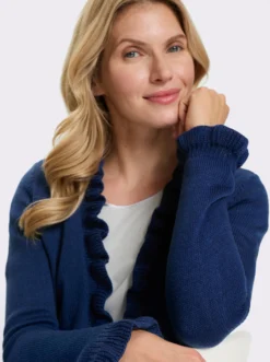 Strickjacke mit Rüschen-Verzierung
