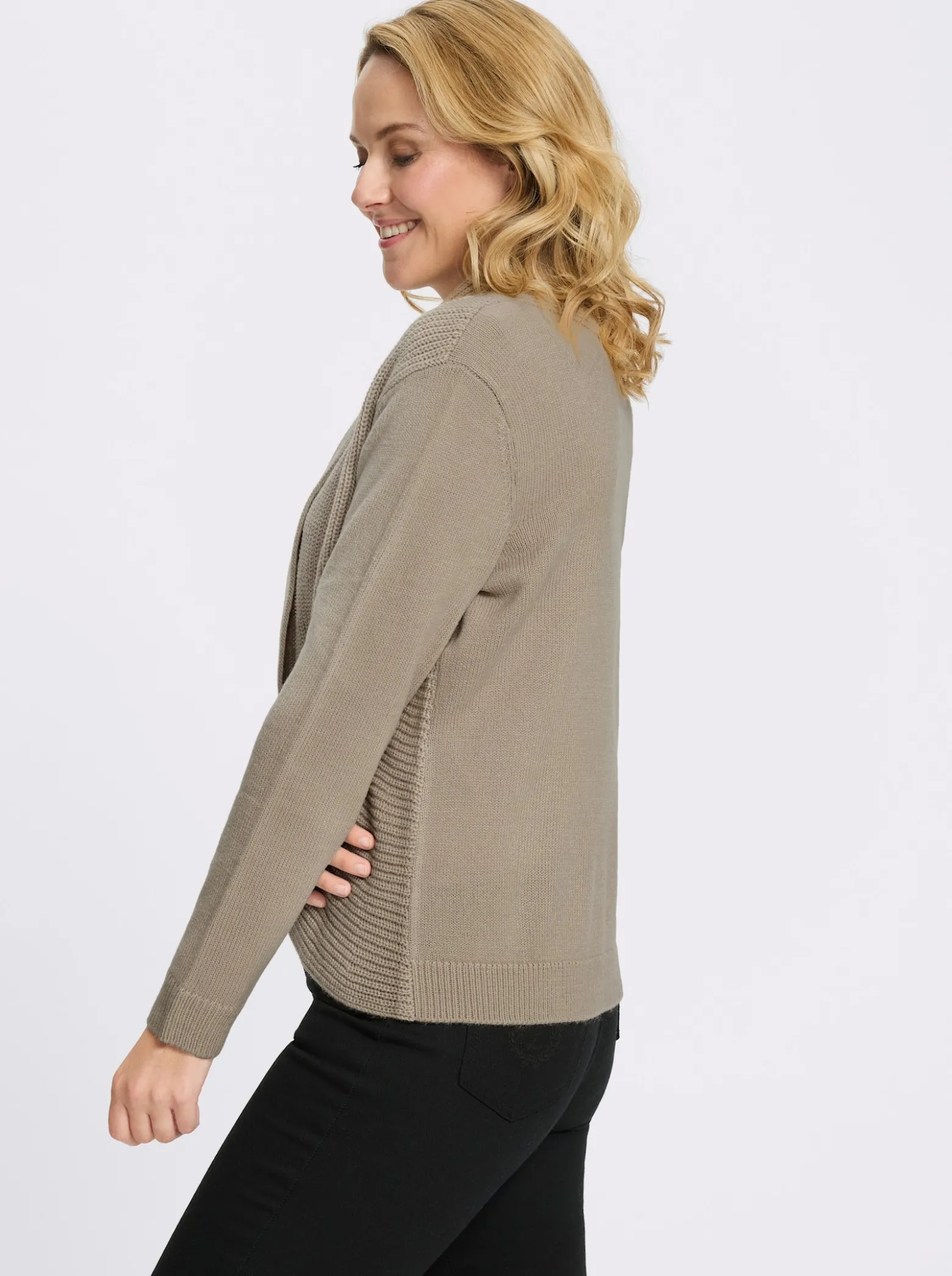 Strickjacke mit Schalkragen