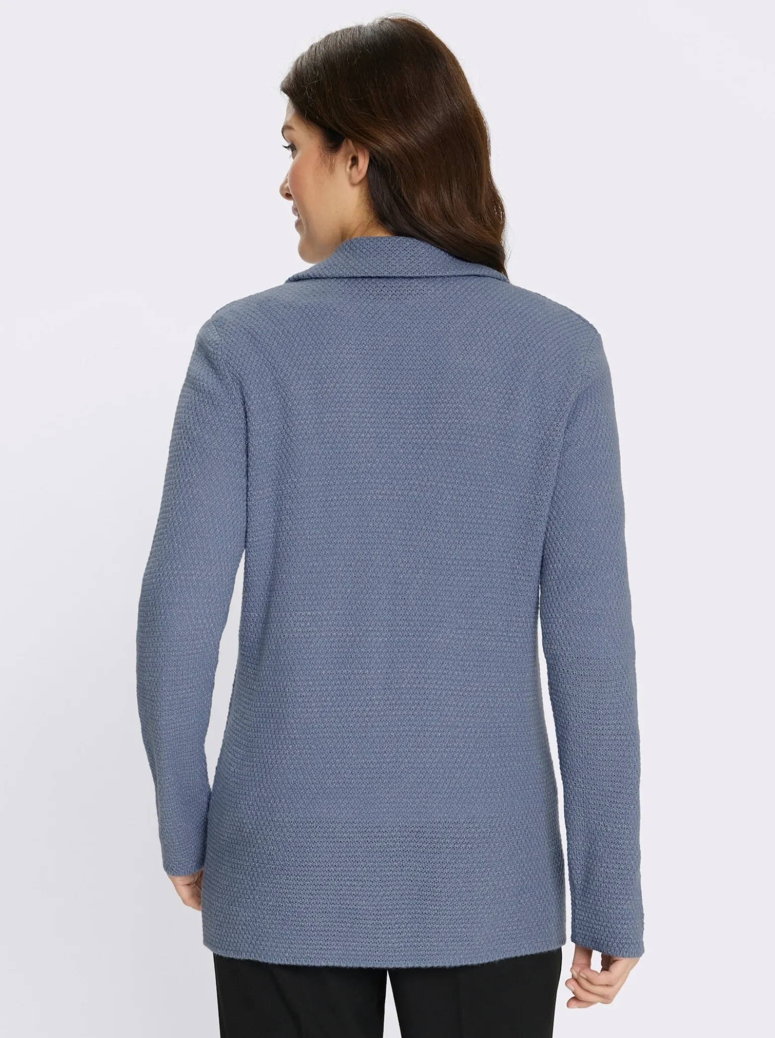 Strickjacke mit silberfarbigem Glanzgarn
