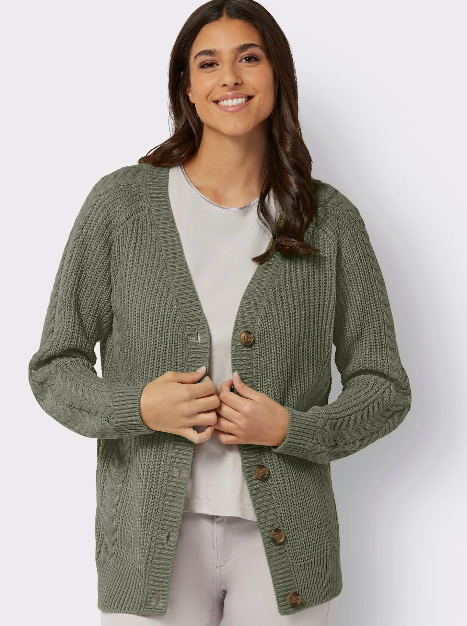 Strickjacke mit Zopfmuster