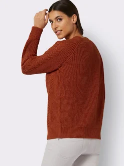 Strickjacke mit Zopfmuster