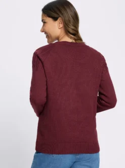 Strickjacke mit Zopfmuster