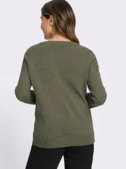 Strickjacke mit Zopfmuster