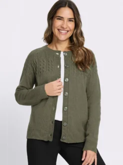 Strickjacke mit Zopfmuster