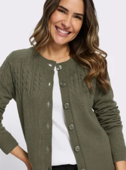 Strickjacke mit Zopfmuster