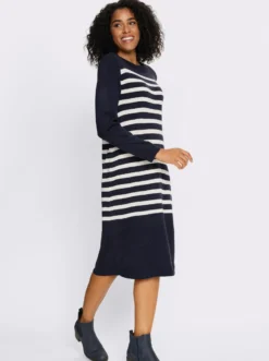 Strickkleid mit Kontraststreifen