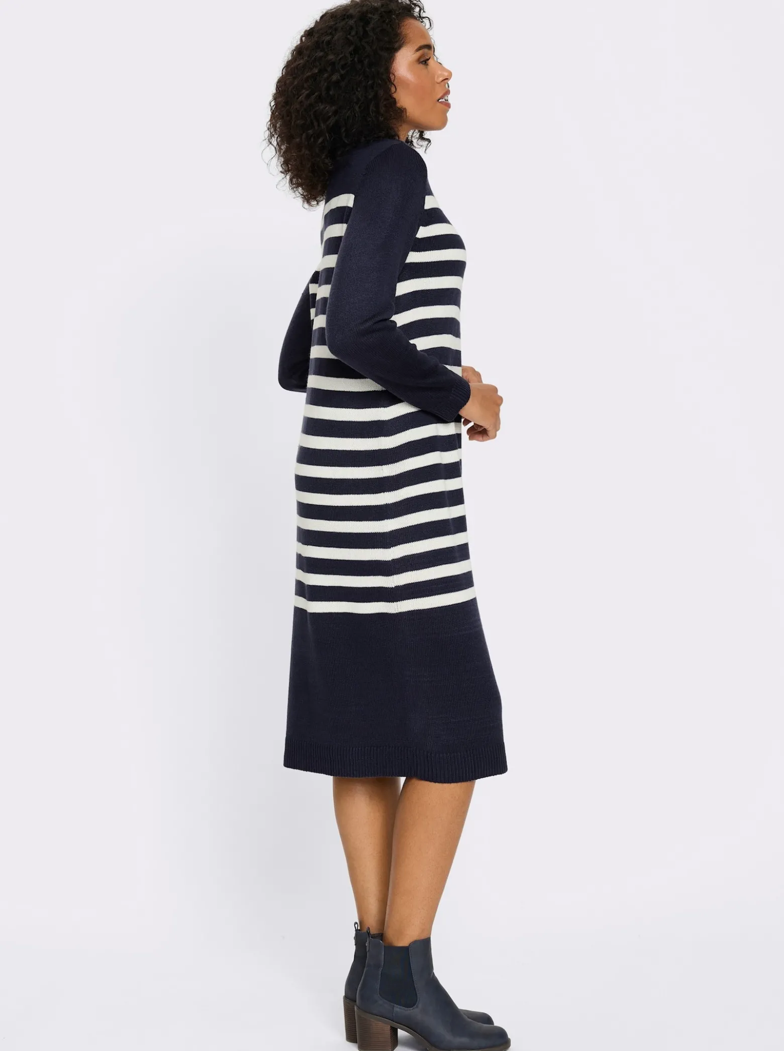 Strickkleid mit Kontraststreifen