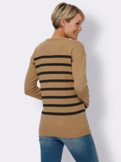 Strickpullover im Ringel-Dessin