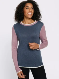 Strickpullover mit kontrastfarbigen Ärmeln