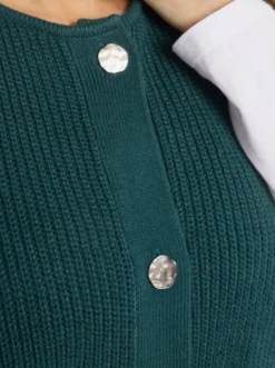 Strickweste in verkürzter Form
