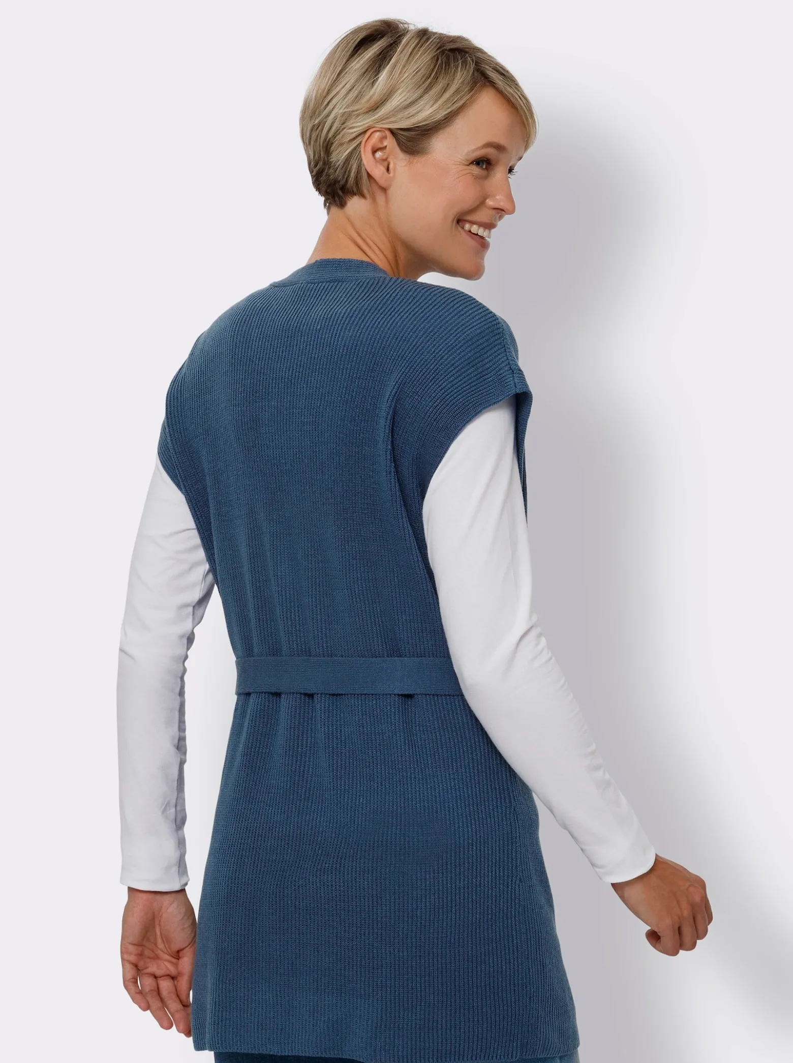 Strickweste mit abnehmbarem Bindegürtel