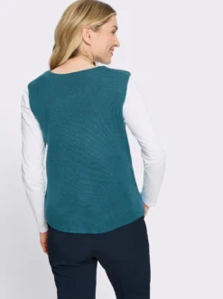 Strickweste mit Knöpfen in Perlen-Optik