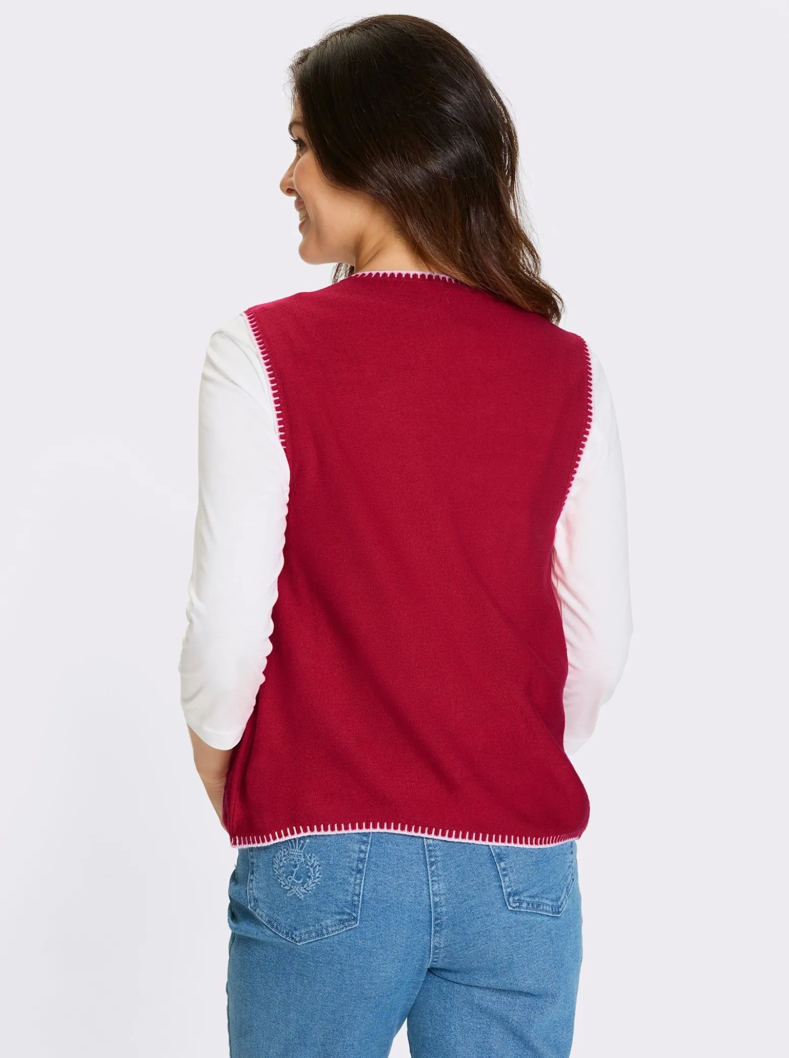 Strickweste mit Trachtenknöpfen