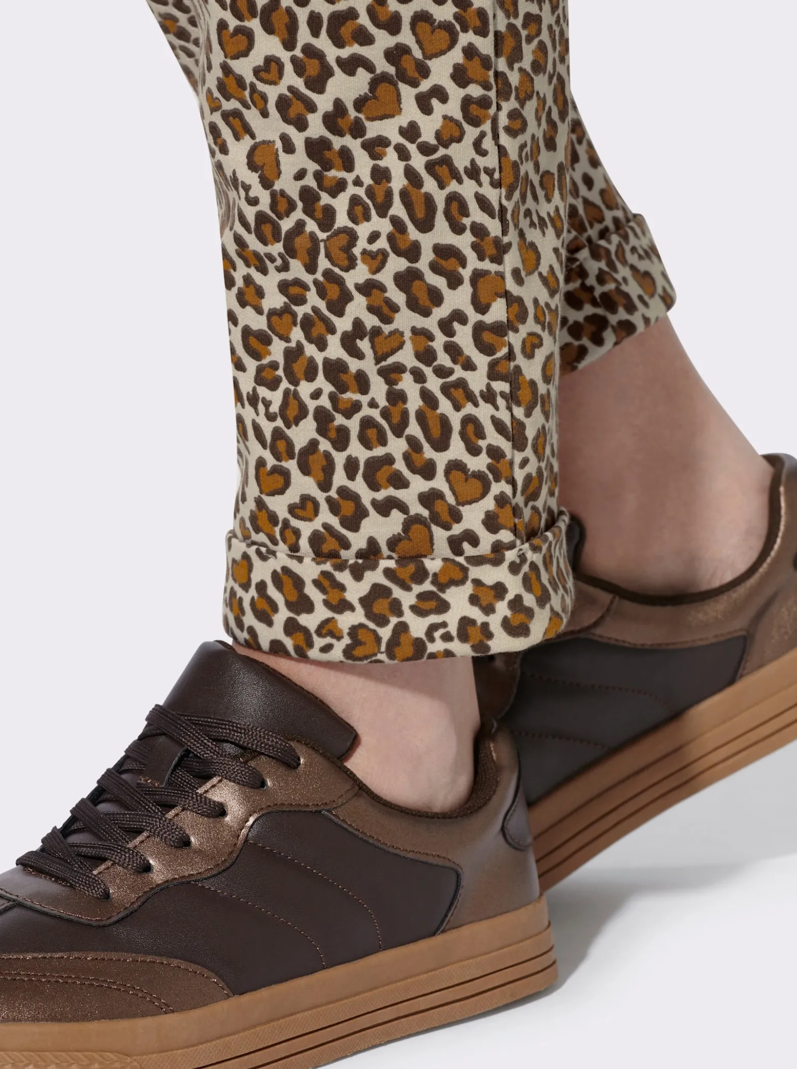 Sweathose im Animal-Print