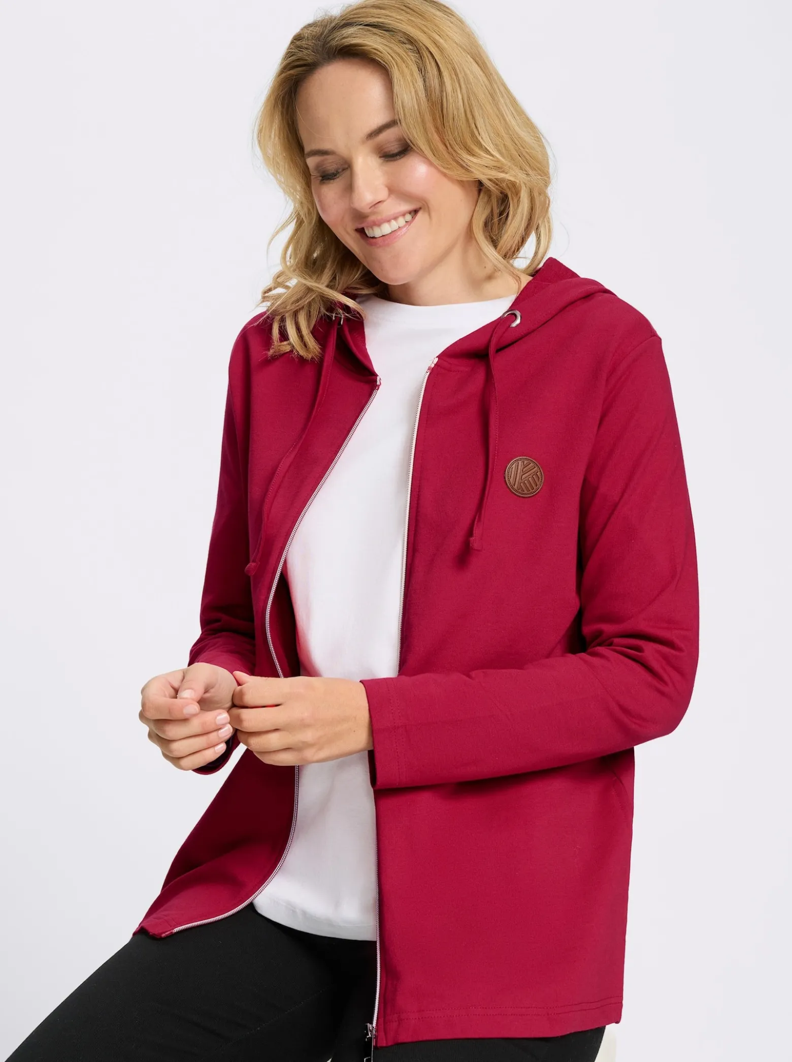 Sweatjacke mit Kapuze