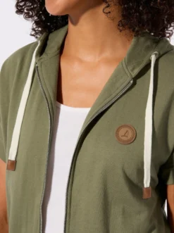 Sweatjacke mit Kapuze