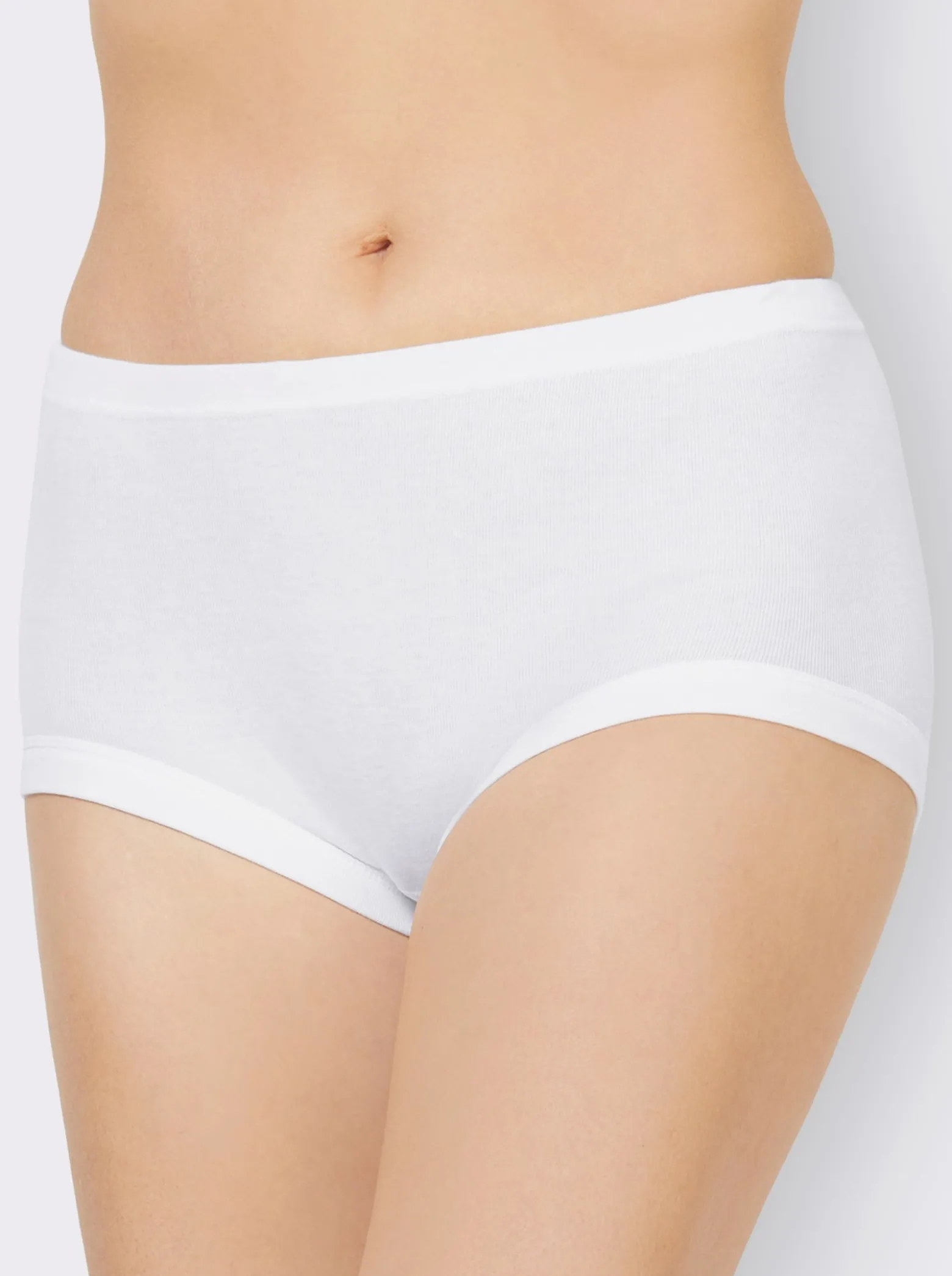 Taillenslip mit elastischen Rippbündchen