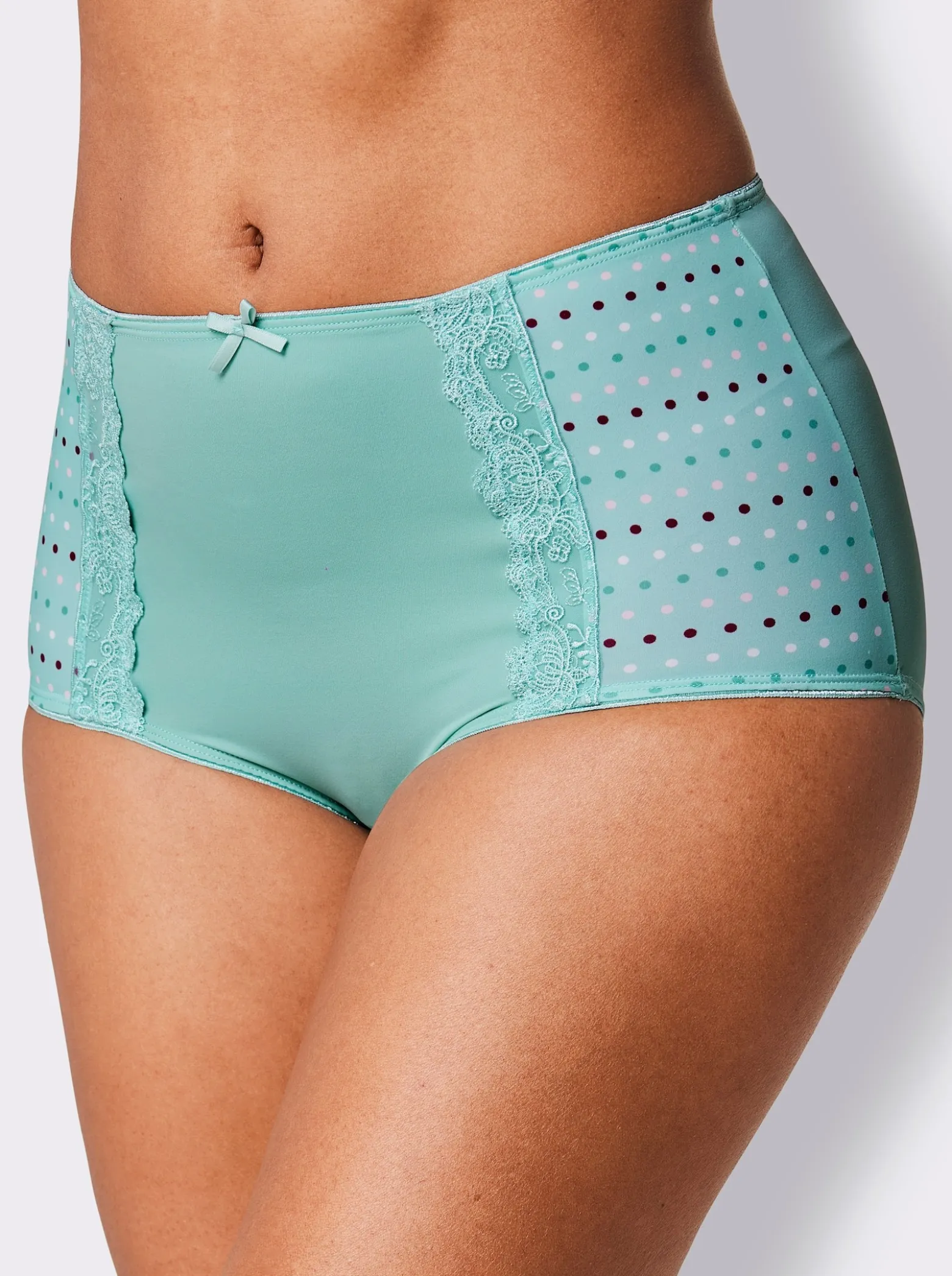 Taillenslip mit Pünktchen-Print