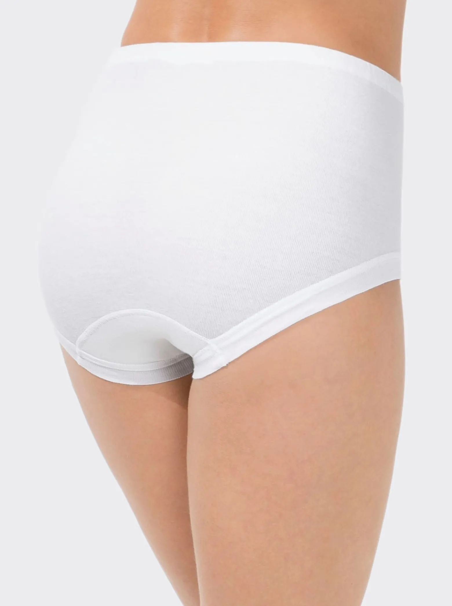 Taillenslip mit Spitzen-Schmetterling