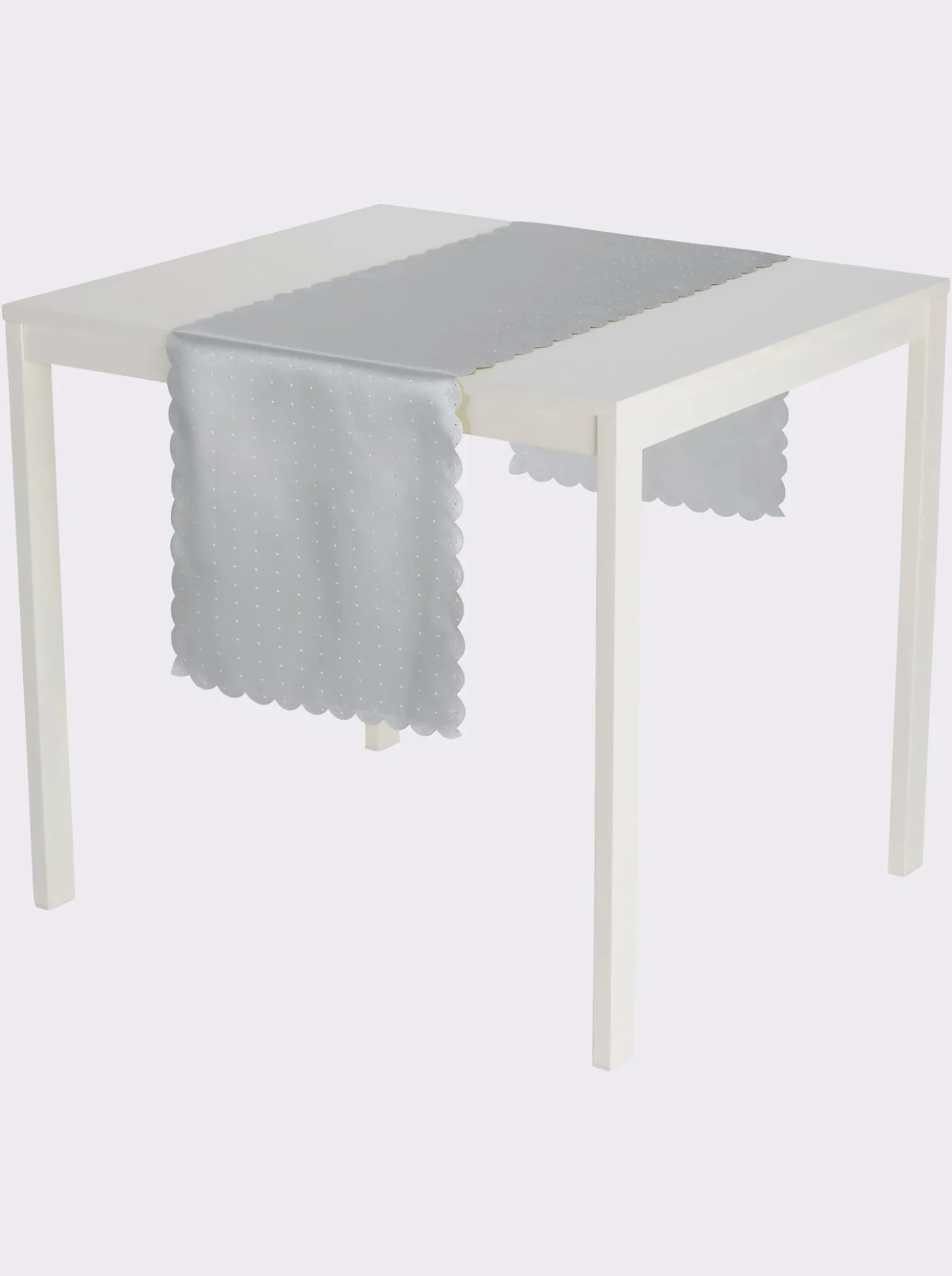 Tischdecke mit gebogtem Abschluss
