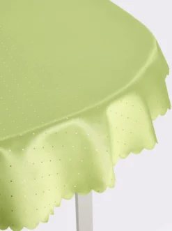 Tischdecke mit gebogtem Abschluss