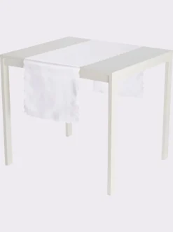 Tischdecke mit gebogtem Abschluss