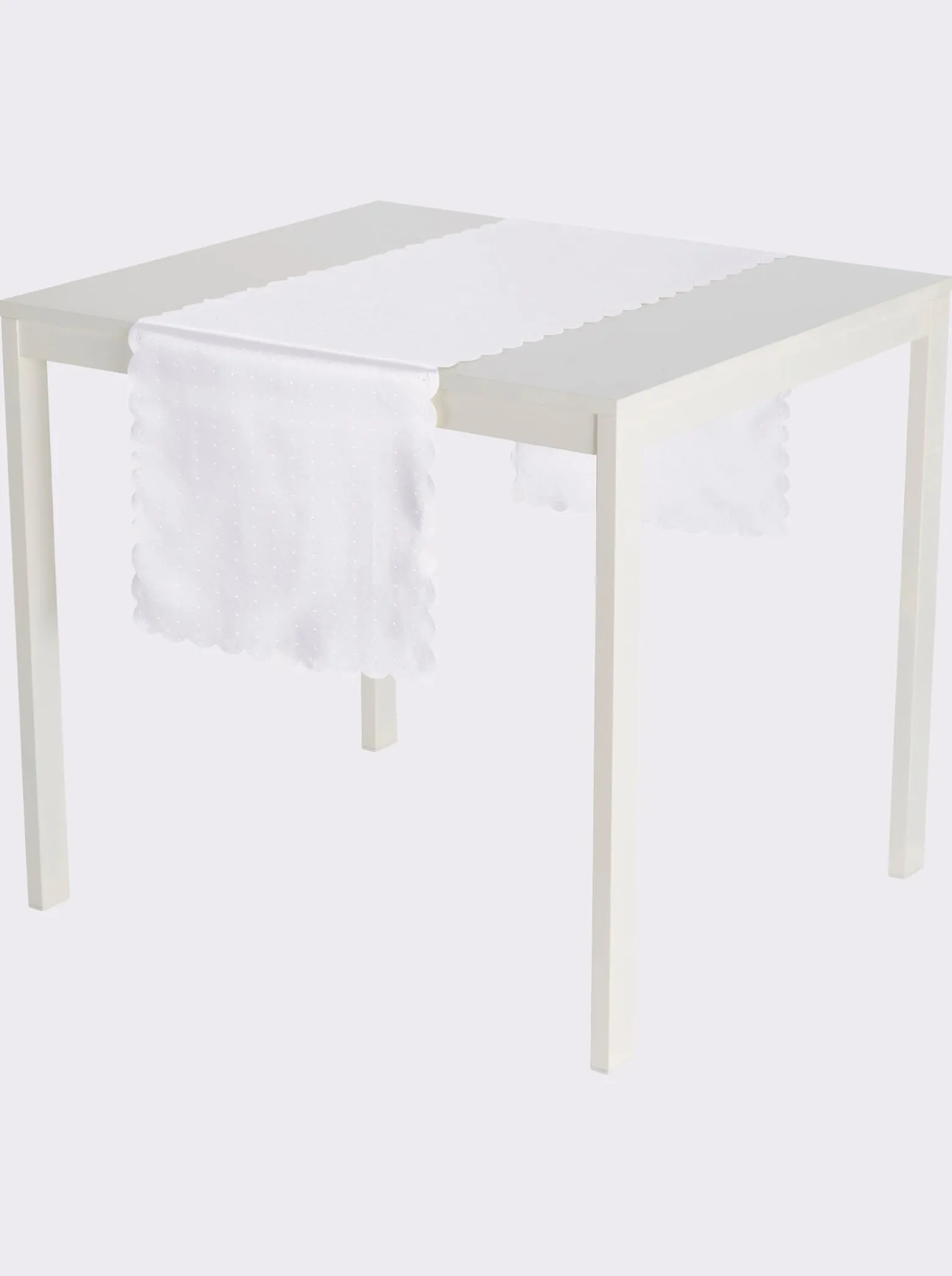 Tischdecke mit gebogtem Abschluss