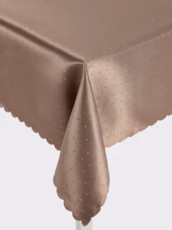 Tischdecke mit gebogtem Abschluss