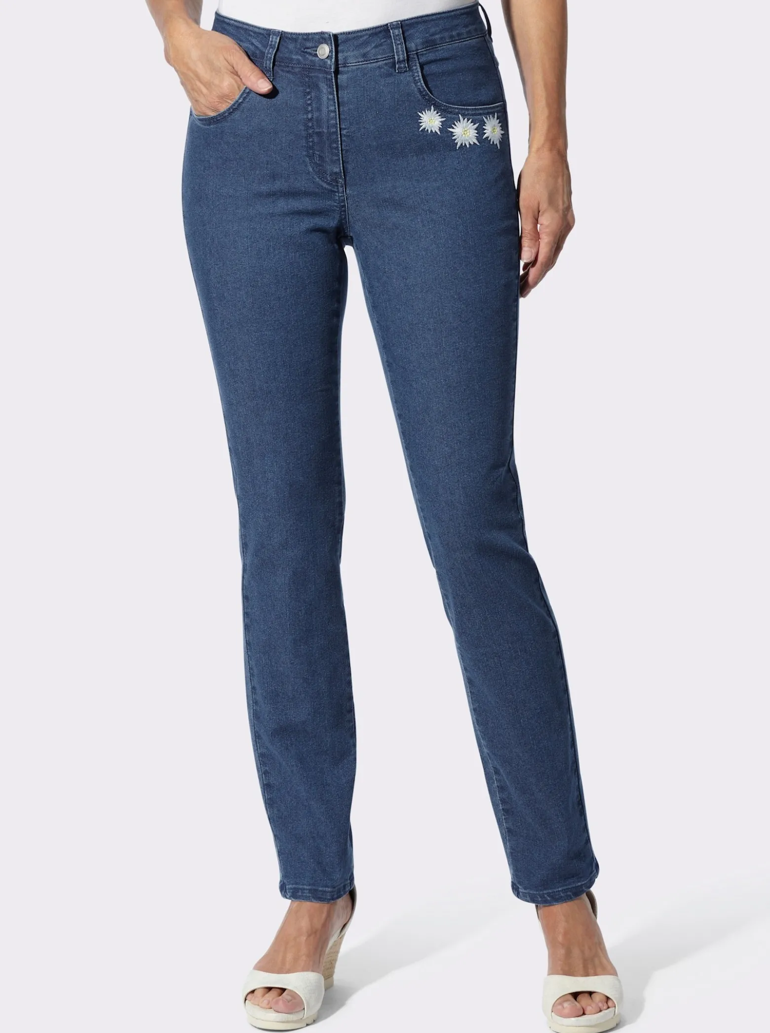 Trachtenjeans mit Edelweiß-Stickerei