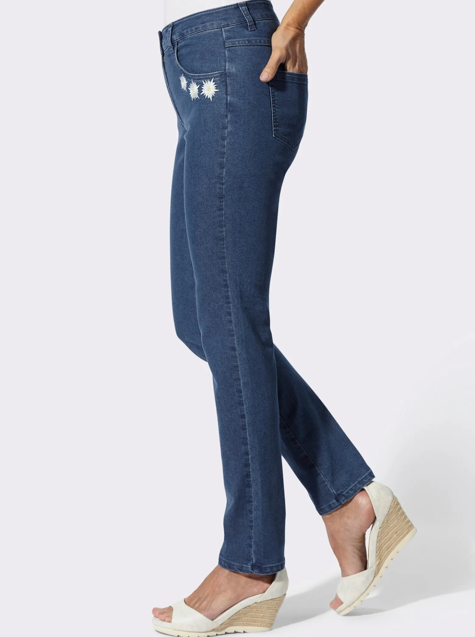 Trachtenjeans mit Edelweiß-Stickerei