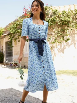 Trachtenkleid mit leichten Puffärmeln