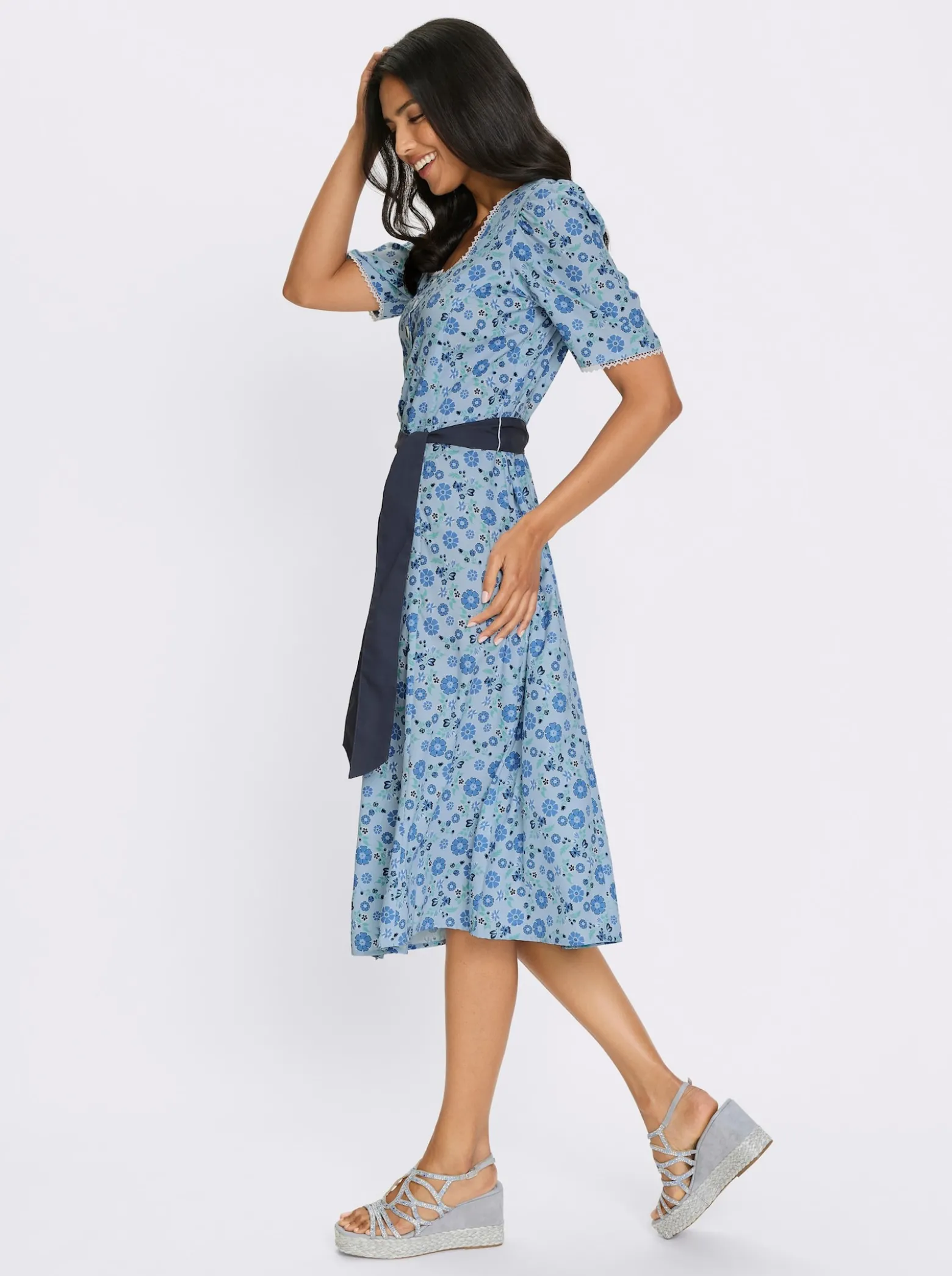 Trachtenkleid mit leichten Puffärmeln