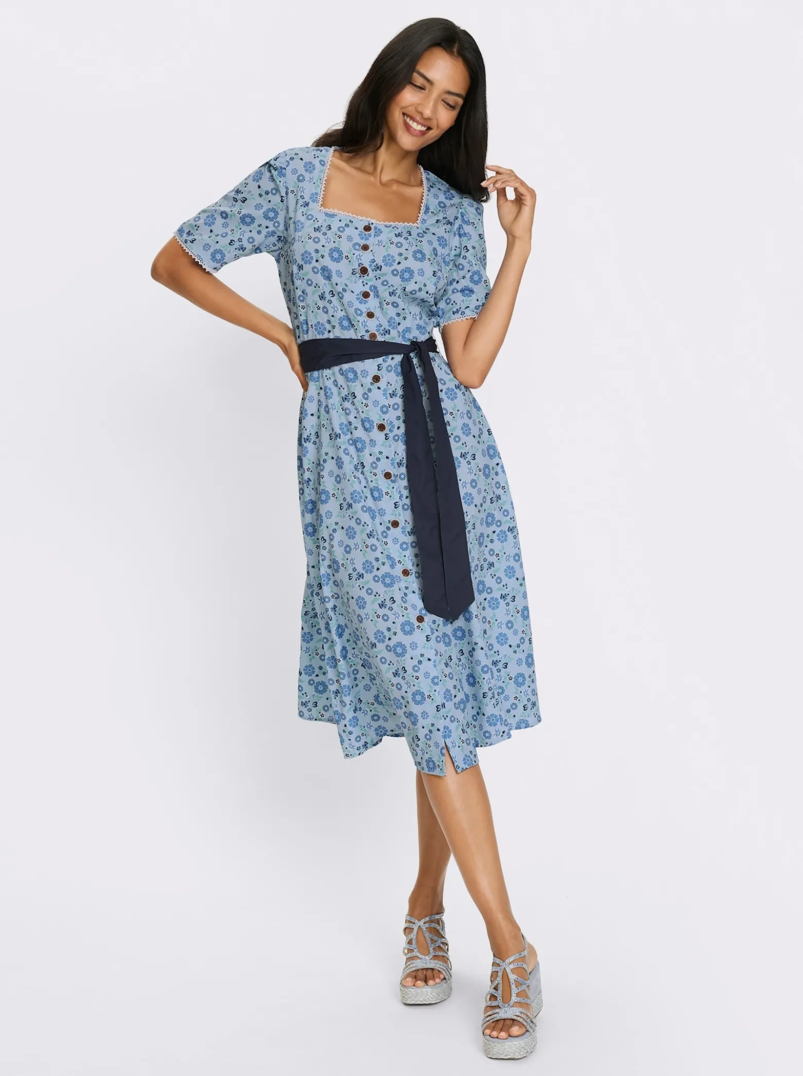 Trachtenkleid mit leichten Puffärmeln