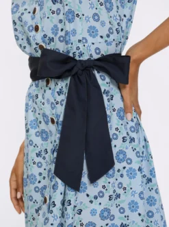 Trachtenkleid mit leichten Puffärmeln