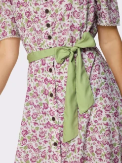 Trachtenkleid mit Spitzen-Details