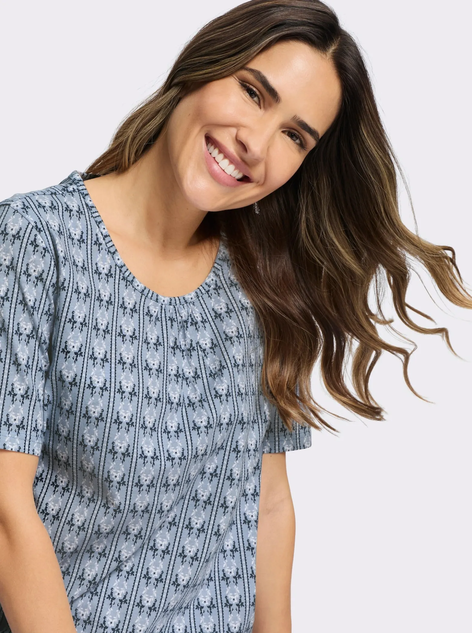 Trachtenshirt im floralen Dessin