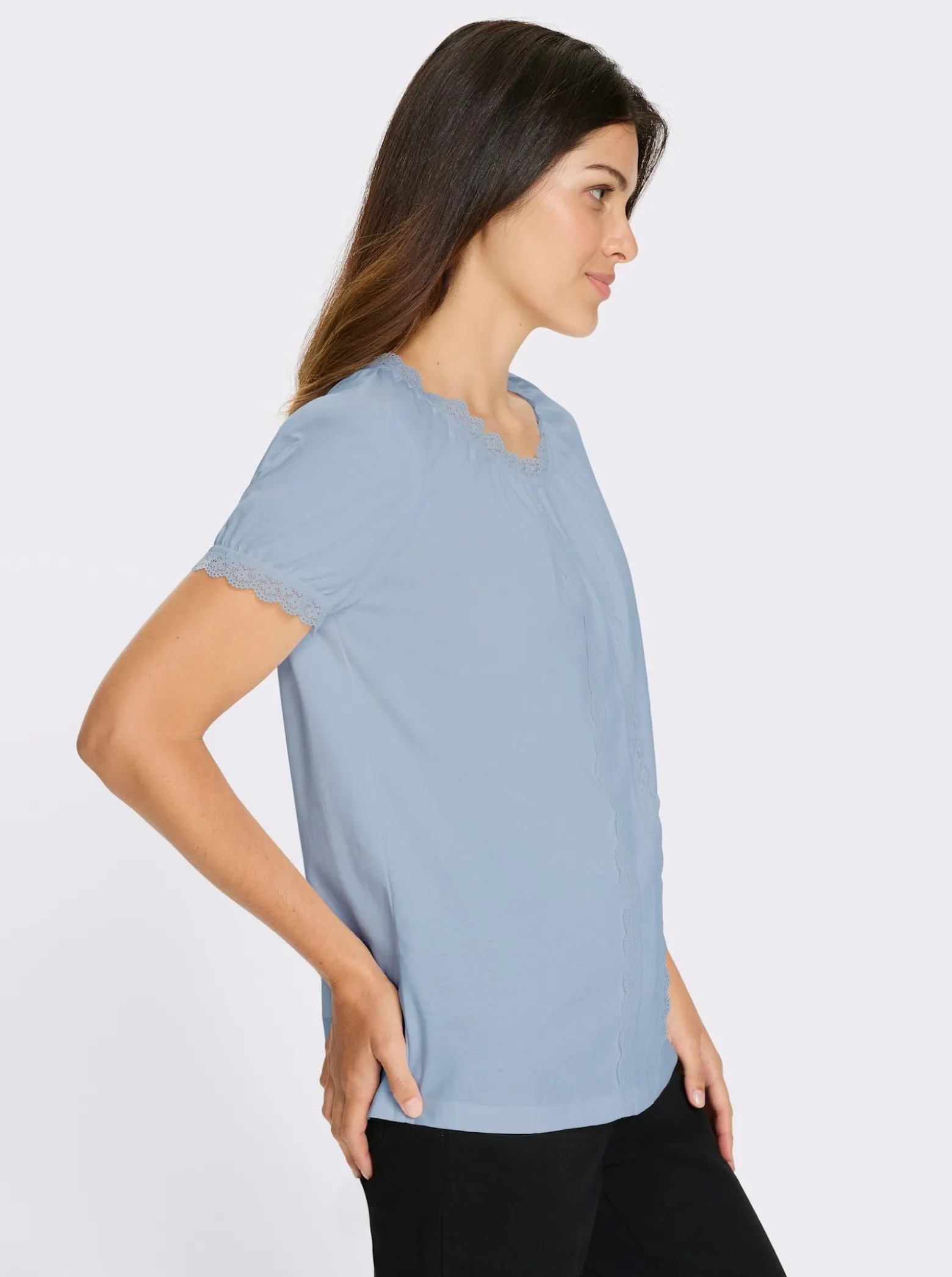 Trachtenshirt mit Spitzen-Verzierung
