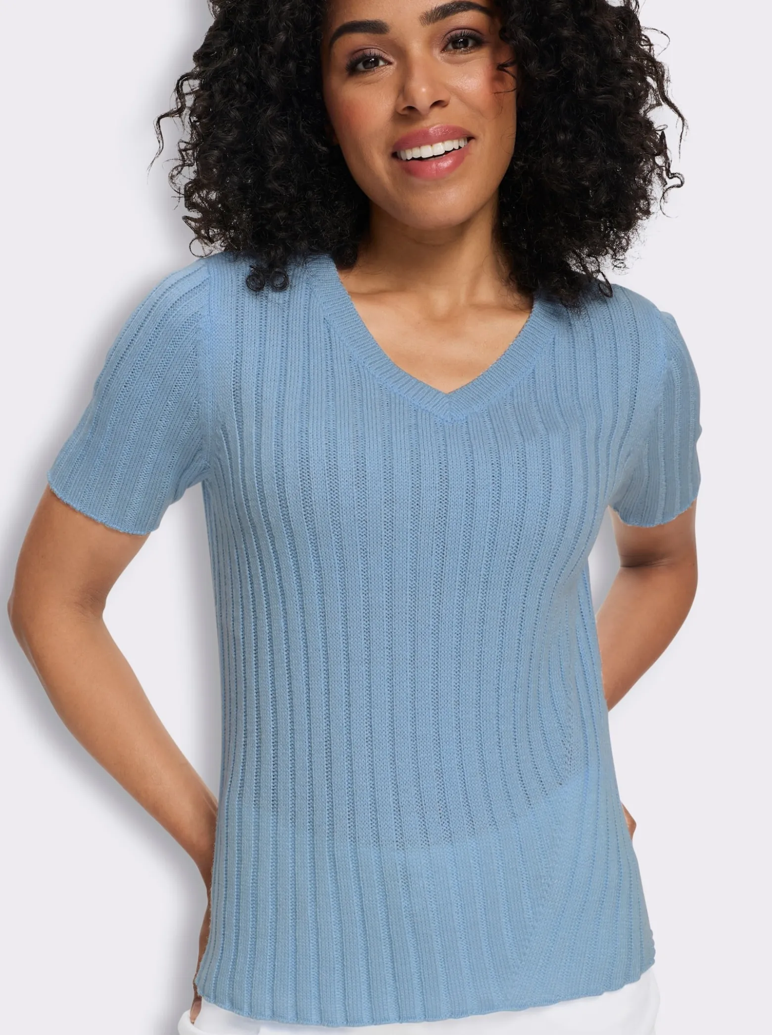V-Ausschnitt-Pullover in Ripp-Optik
