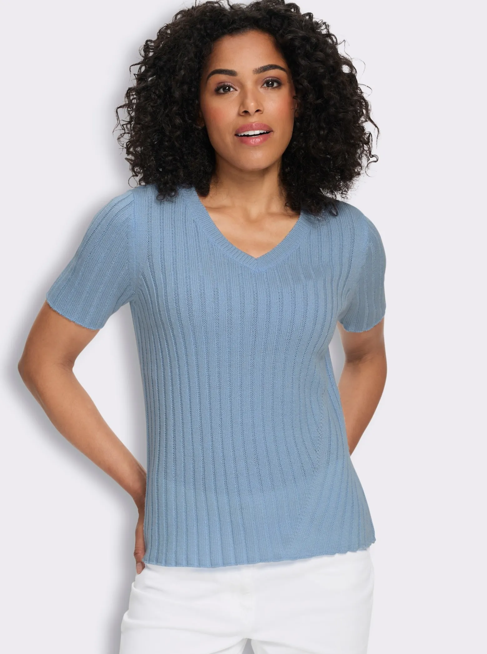 V-Ausschnitt-Pullover in Ripp-Optik