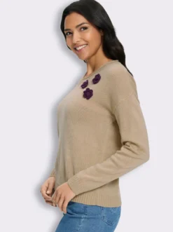 V-Ausschnitt-Pullover mit Blüten-Applikation