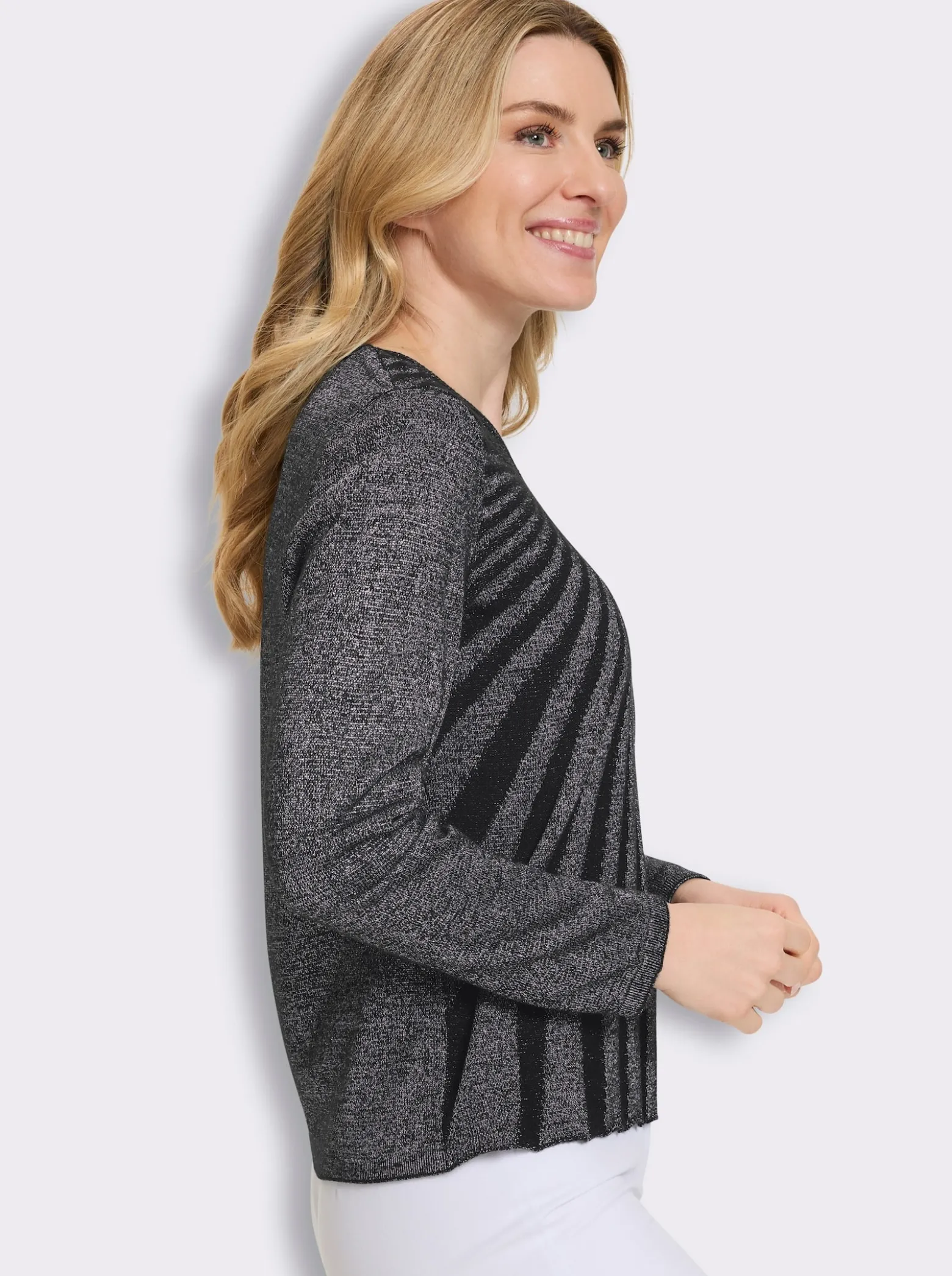 V-Ausschnitt-Pullover mit Glanzgarn