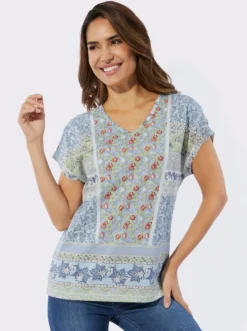 V-Shirt in Patch-Optik