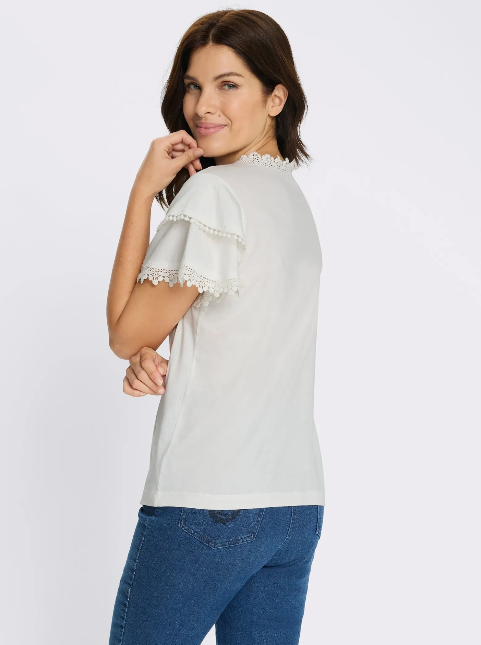 V-Shirt mit Spitzen-Details