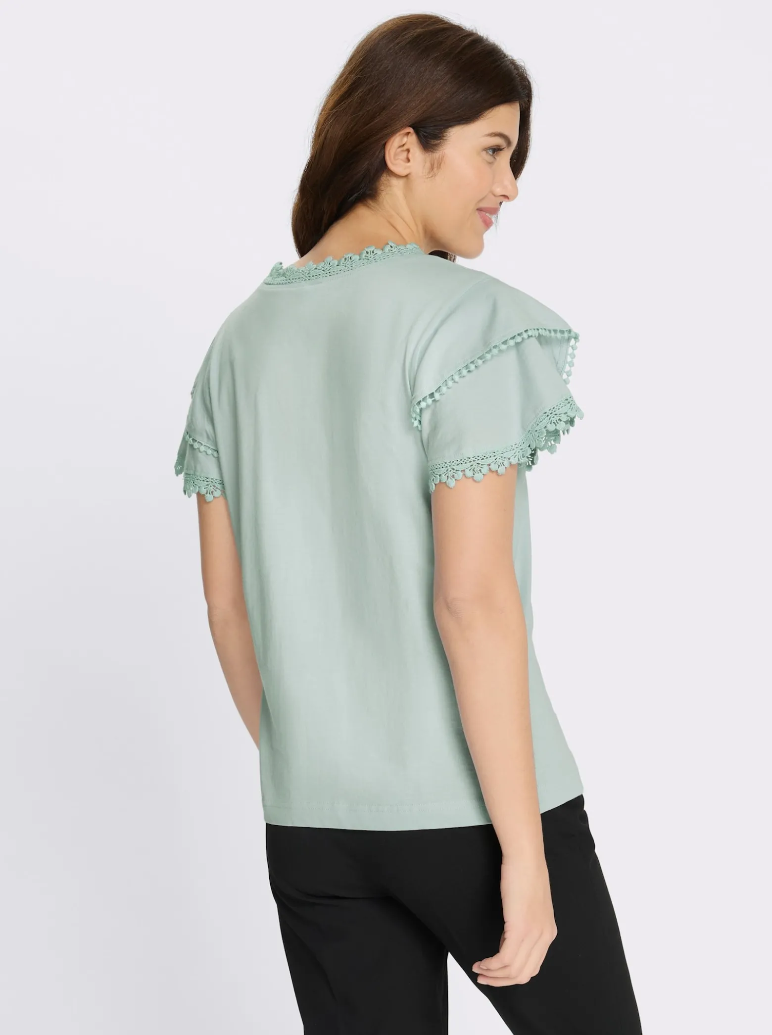 V-Shirt mit Spitzen-Details
