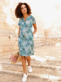 Webkleid in ornamentalem Dessin