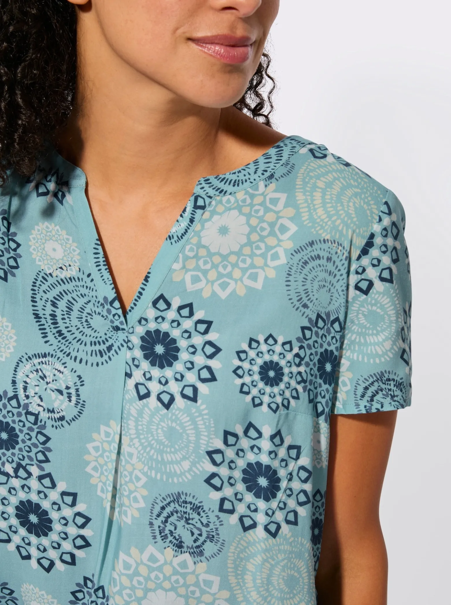 Webkleid in ornamentalem Dessin