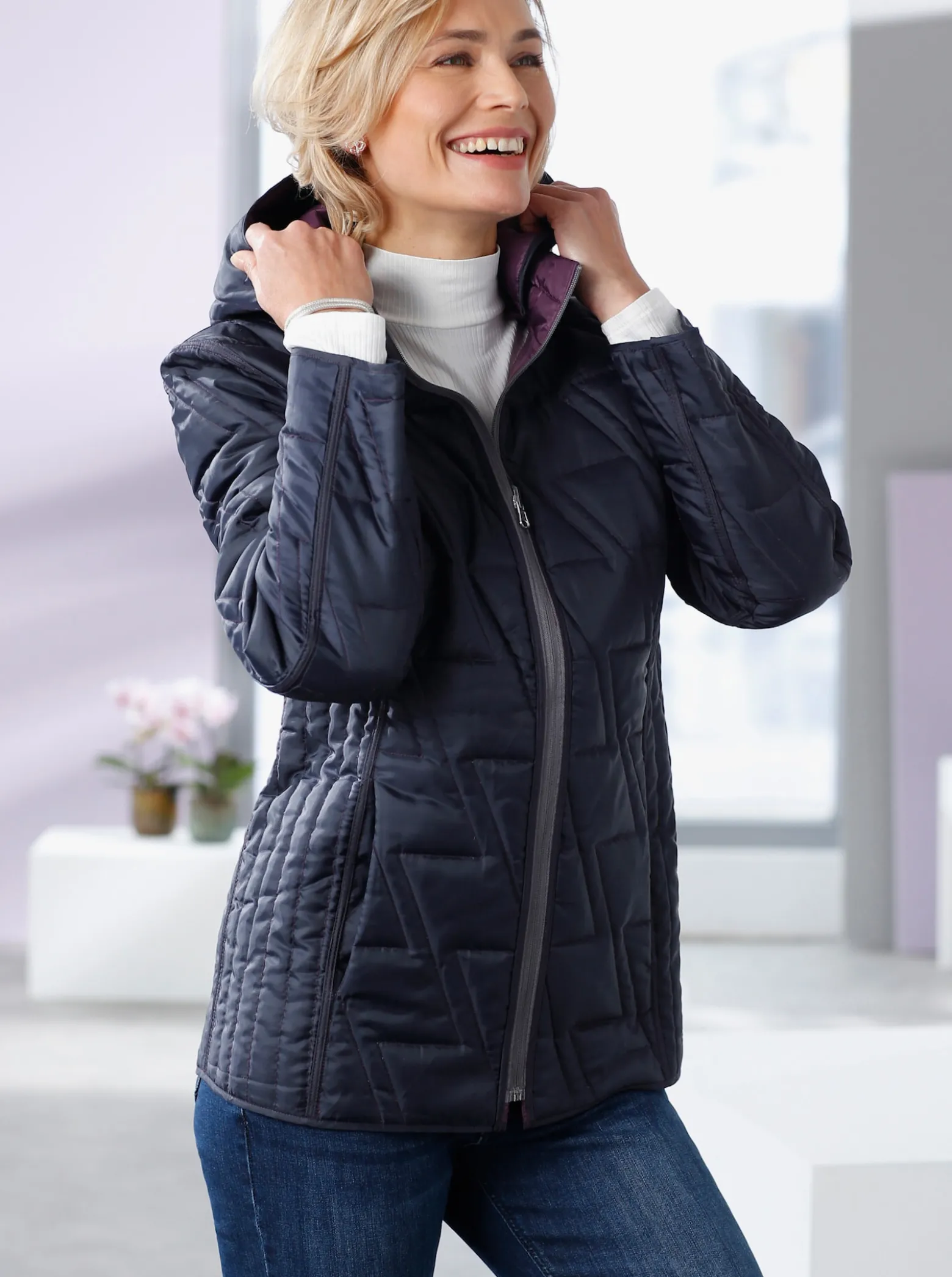 Wendejacke mit Kapuze, abzippbar
